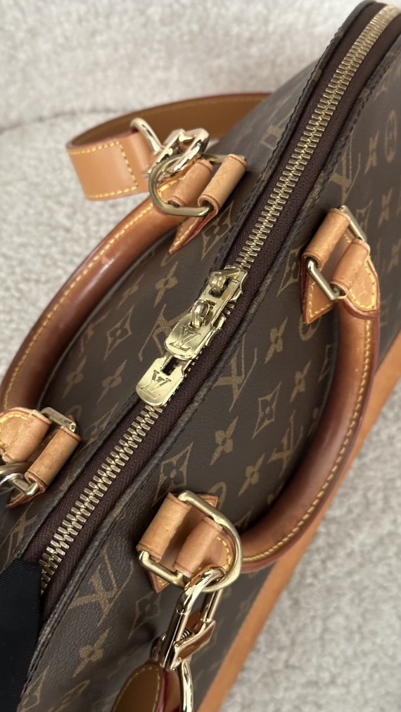 Louis Vuitton Alma PM Bag