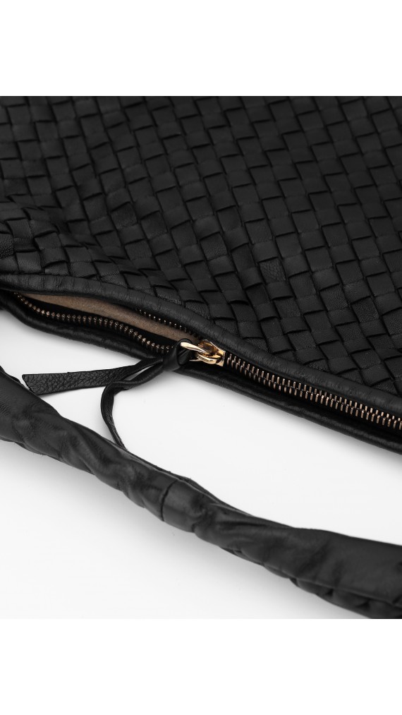 Bottega Veneta Hobo Bag Size Medium