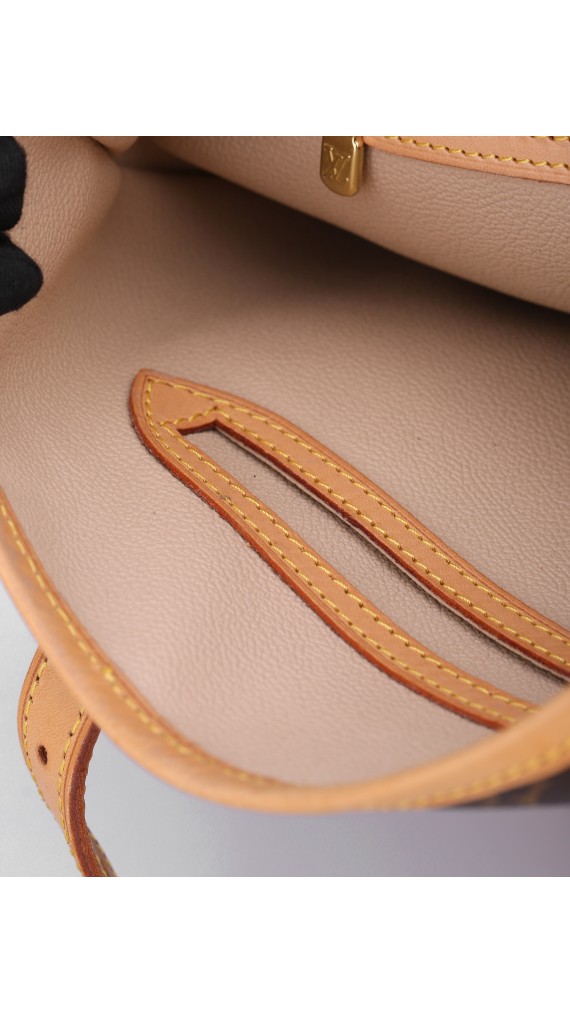 Louis Vuitton Bucket Bag m. clutch