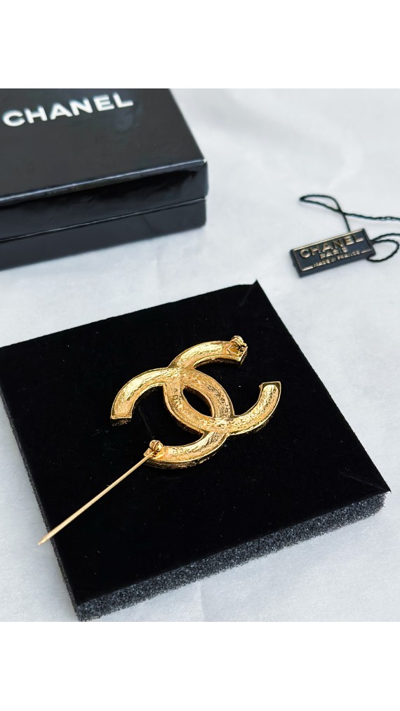 Chanel Brosje