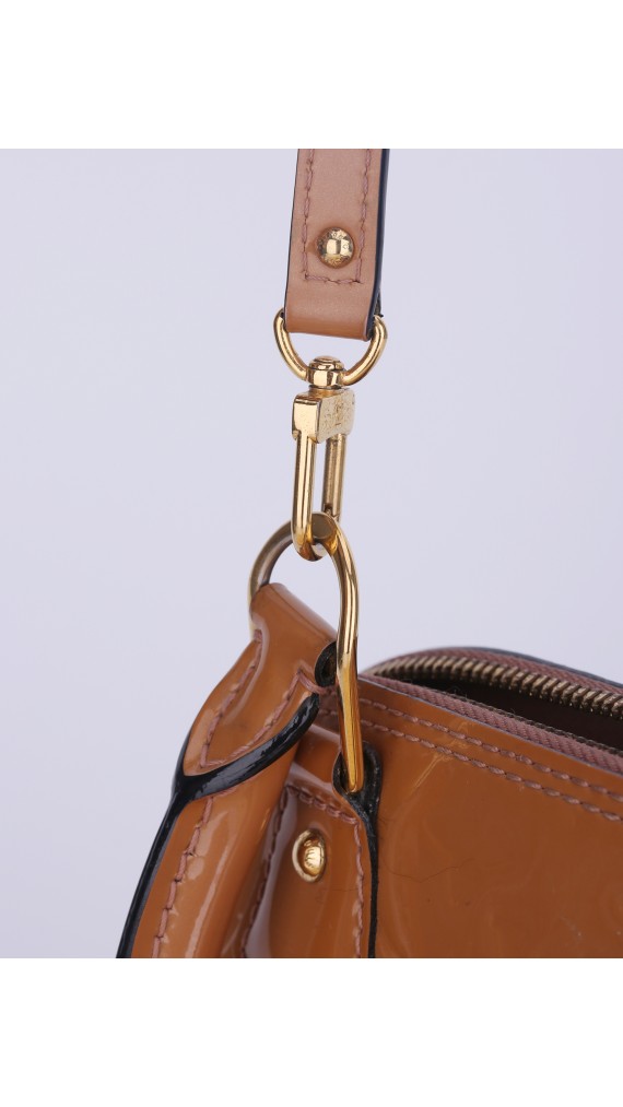 Louis Vuitton Alma BB Vernis Shoulder Bag