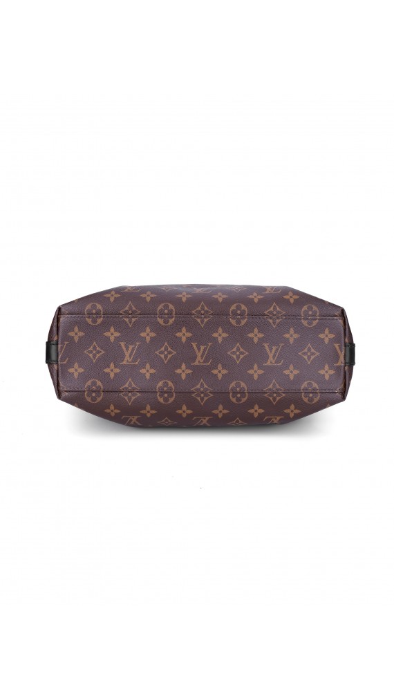 Louis Vuitton Monogram Shoulder bag