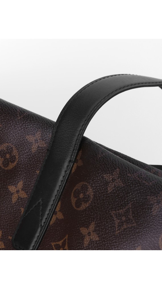 Louis Vuitton Monogram Shoulder bag