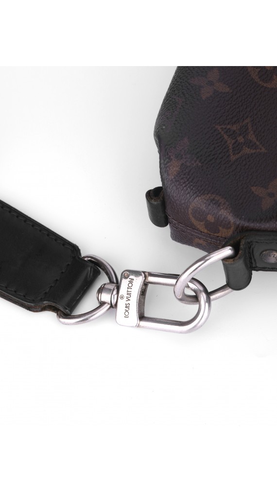 Louis Vuitton Monogram Shoulder bag