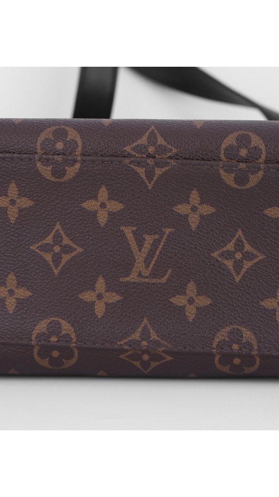 Louis Vuitton Monogram Shoulder bag