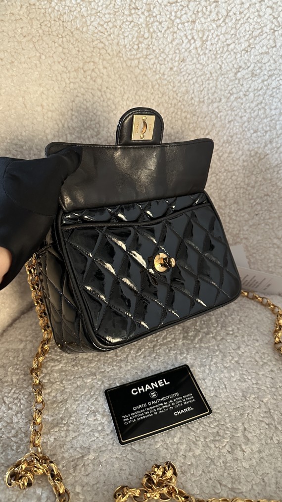 Vintage Chanel Shoulder Bag