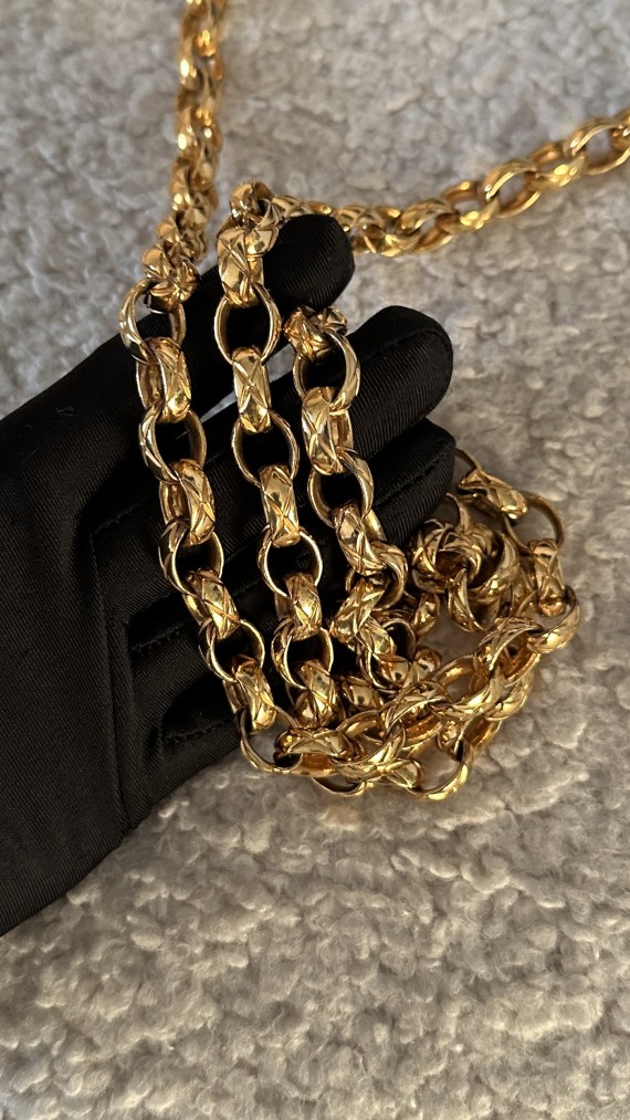Vintage Chanel Shoulder Bag