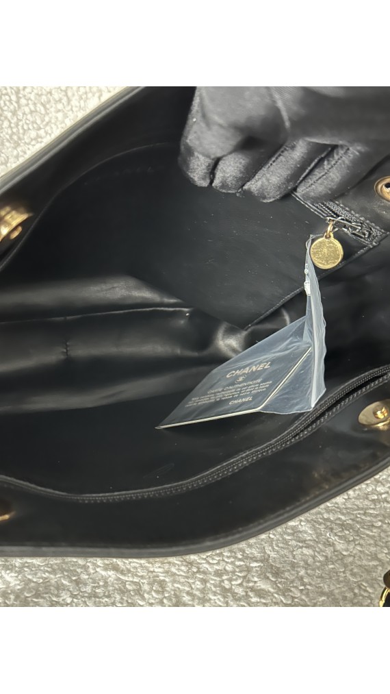Vintage Chanel Tote Bag Lammeskinn