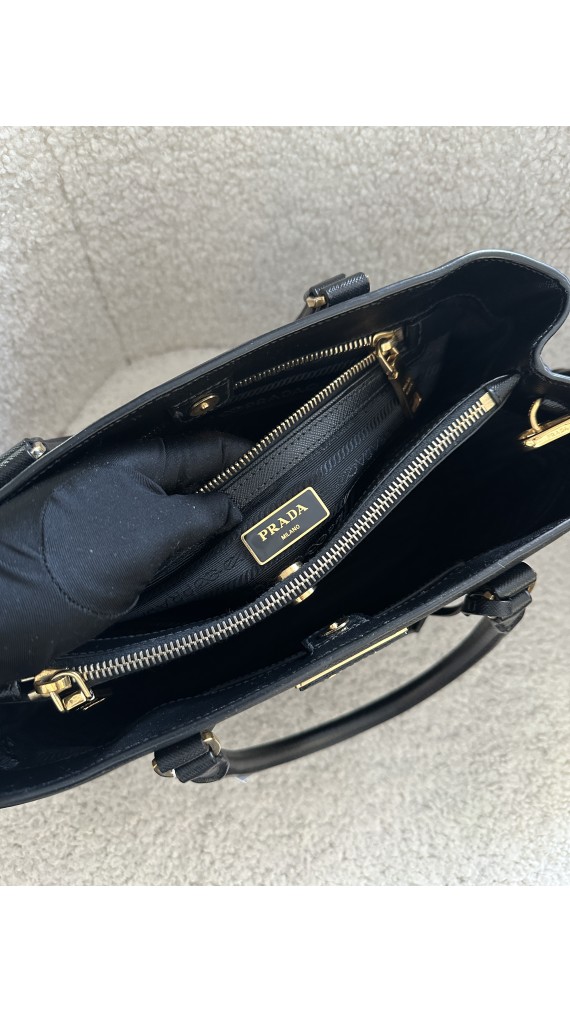 Prada Saffiano Galleria Bag
