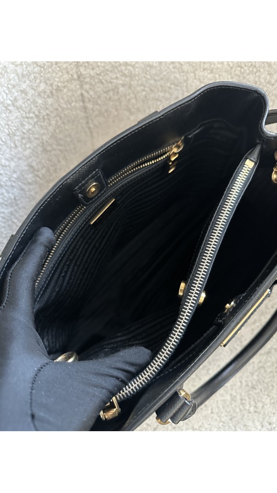 Prada Saffiano Galleria Bag