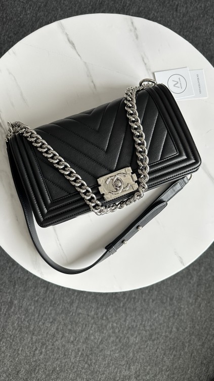 Chanel Boy Bag Medium