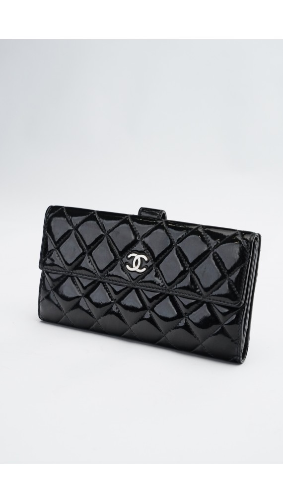 Chanel Lommbok i patent leather