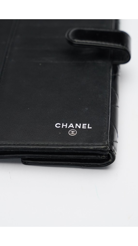 Chanel Lommbok i patent leather