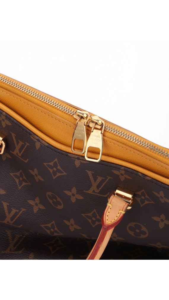 Louis Vuitton Pallas Shoulder Bag