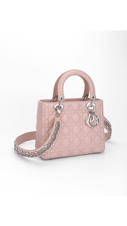 Lady Dior Lammeskinn Cannage Medium Beige