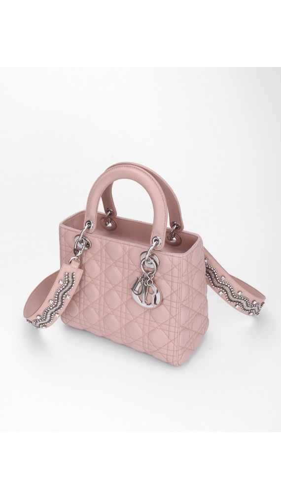 Lady Dior Lammeskinn Cannage Medium Beige