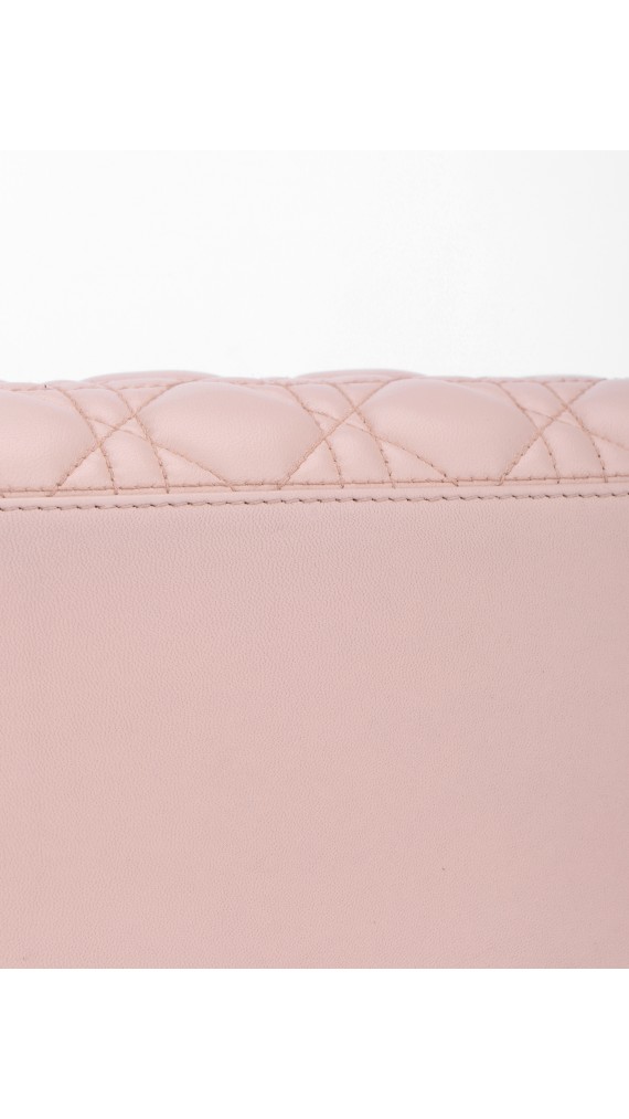 Lady Dior Lammeskinn Cannage Medium Beige