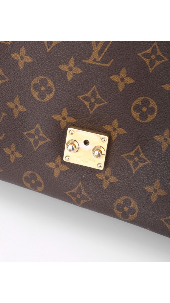 Louis Vuitton Pochette Métis Monogram Shoulder Bag