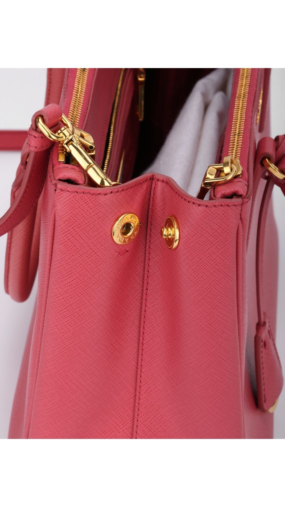 Prada Saffiano Shoulder Bag m/kortholder