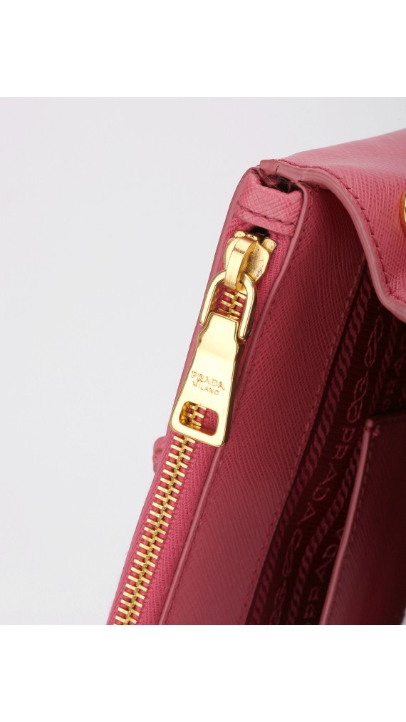Prada Saffiano Shoulder Bag m/kortholder