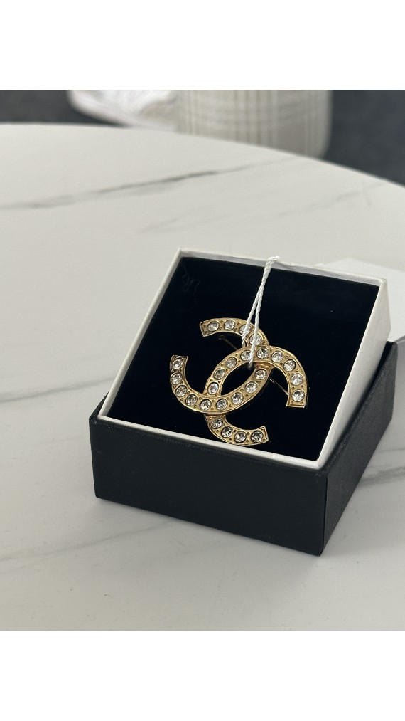 Chanel Brosje m/Stener