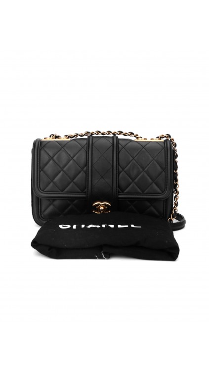 Chanel Quilted Flap Shoulder Bag Size Medium