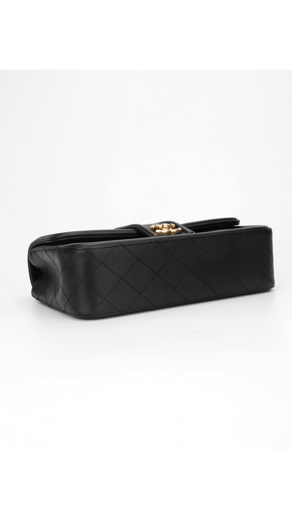 Chanel Quilted Flap Shoulder Bag Size Medium