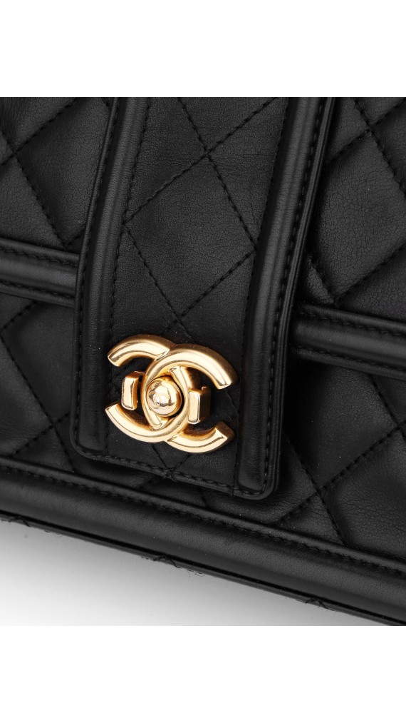 Chanel Quilted Flap Shoulder Bag Size Medium