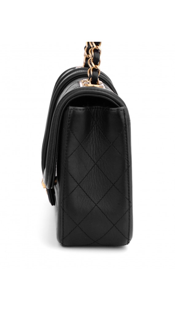 Chanel Quilted Flap Shoulder Bag Size Medium