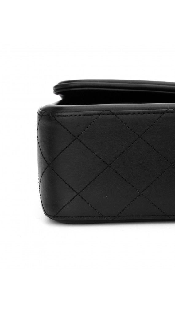 Chanel Quilted Flap Shoulder Bag Size Medium