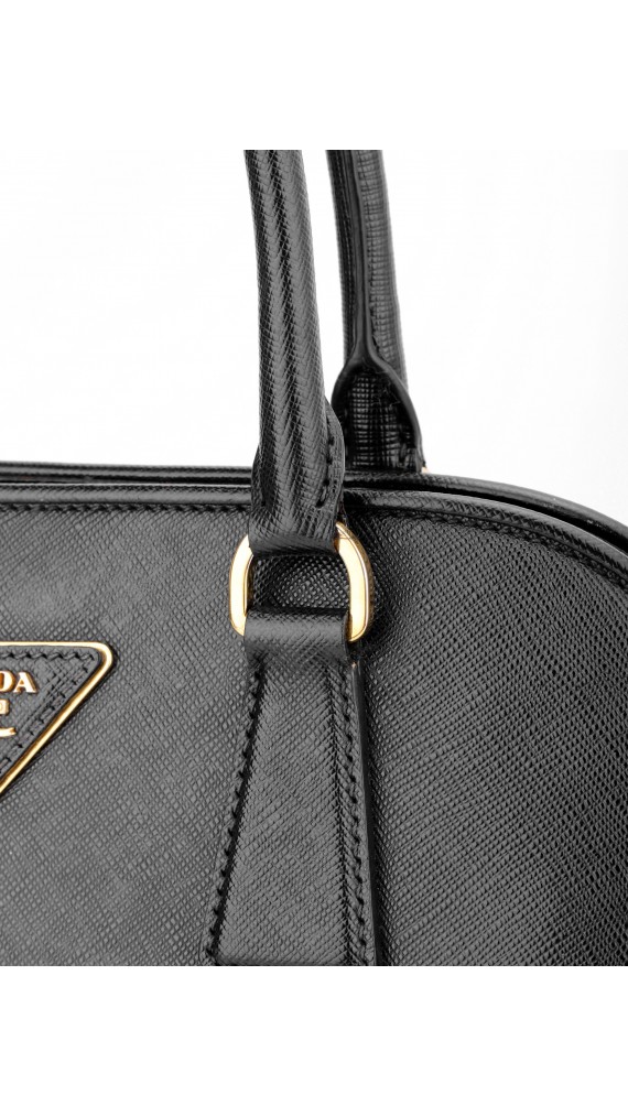 Prada Promenade Saffiano Lux Shoulder Bag i Sort