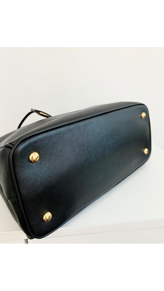 Prada Saffiano Galleria Bag