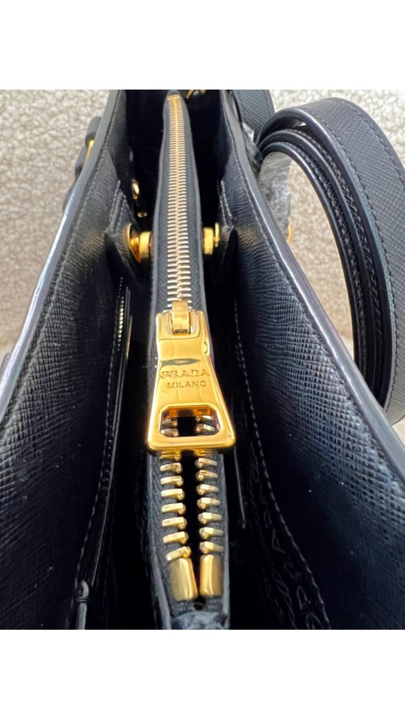 Prada Saffiano Galleria Bag