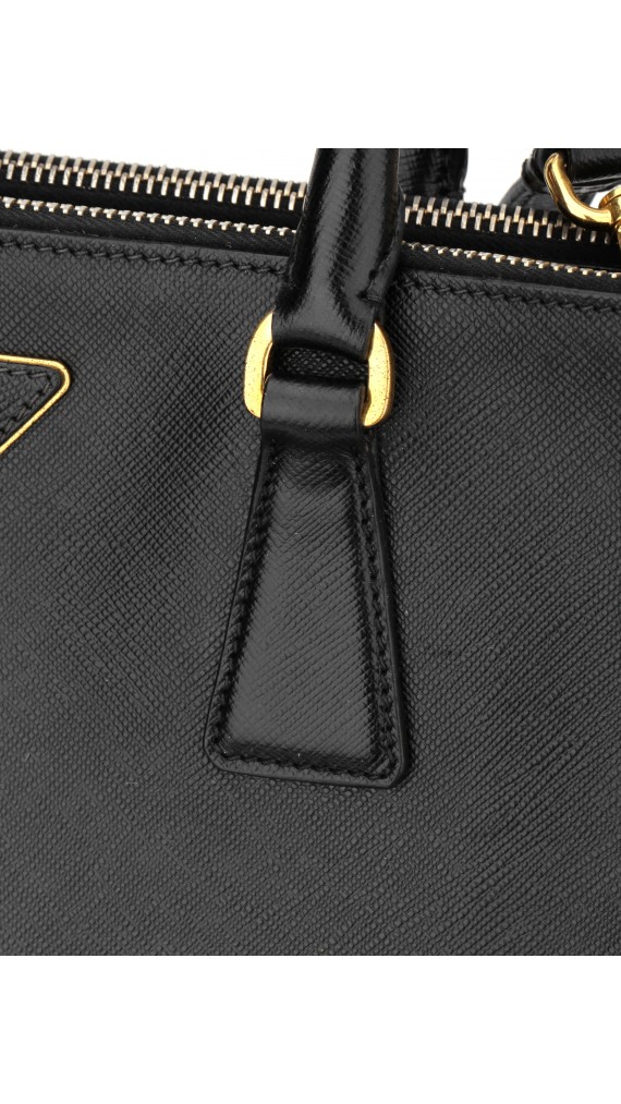 Prada Saffiano Galleria Shoulder Bag