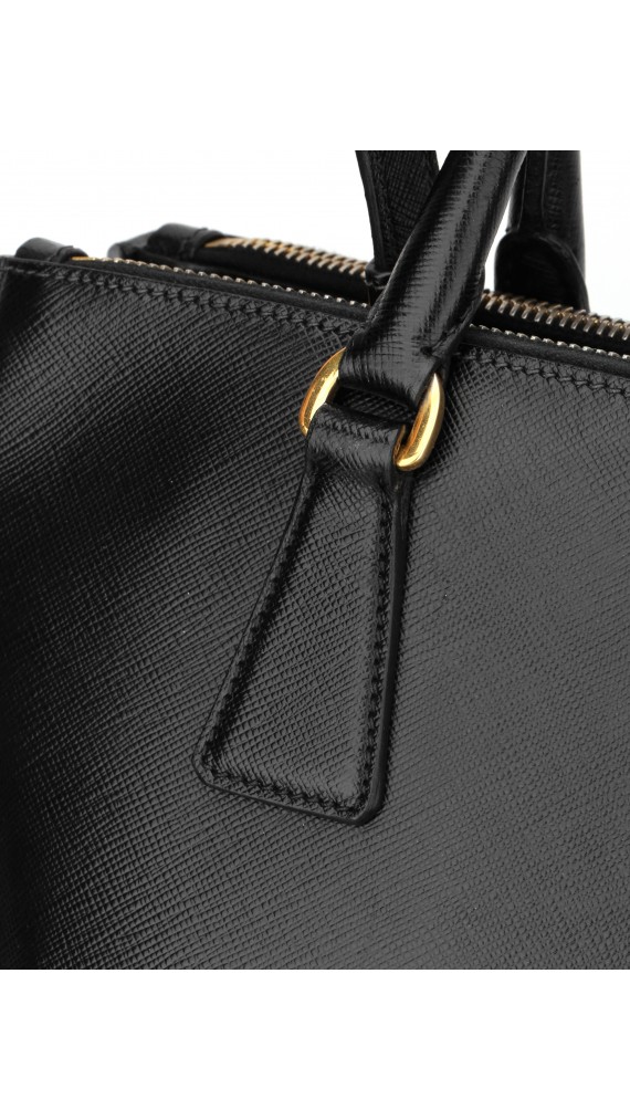 Prada Saffiano Galleria Shoulder Bag