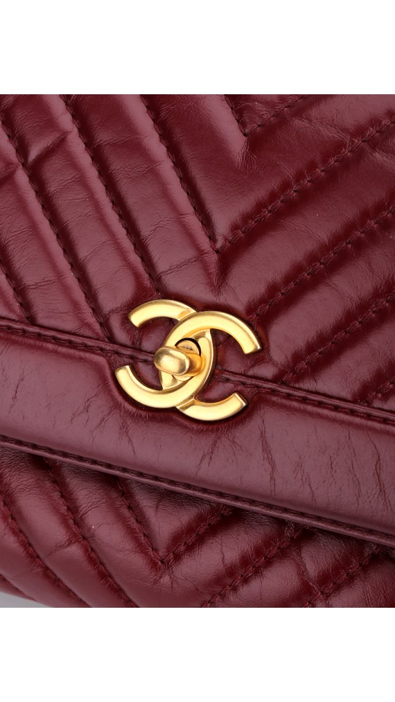 Vintage Chanel Chevron Burgunder Shoulder bag