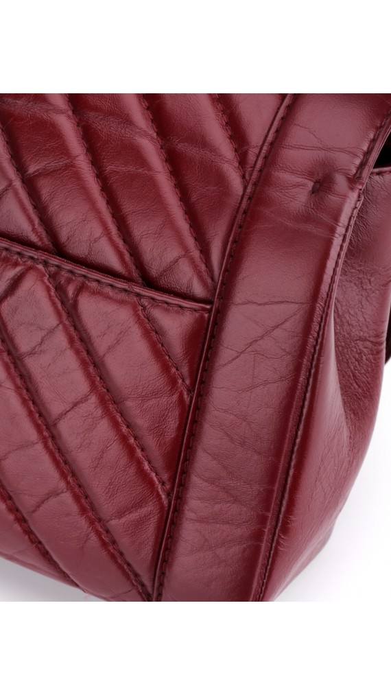Vintage Chanel Chevron Burgunder Shoulder bag