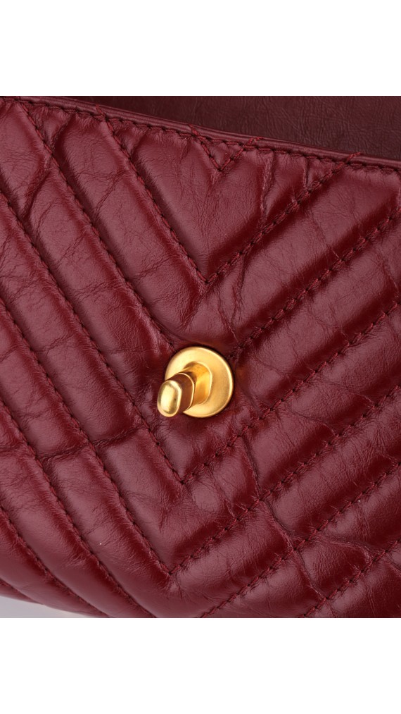 Vintage Chanel Chevron Burgunder Shoulder bag