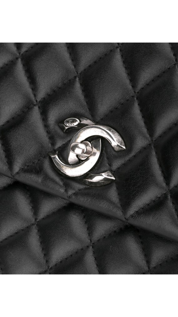 Chanel Classic Flap Bag Size Medium SHW