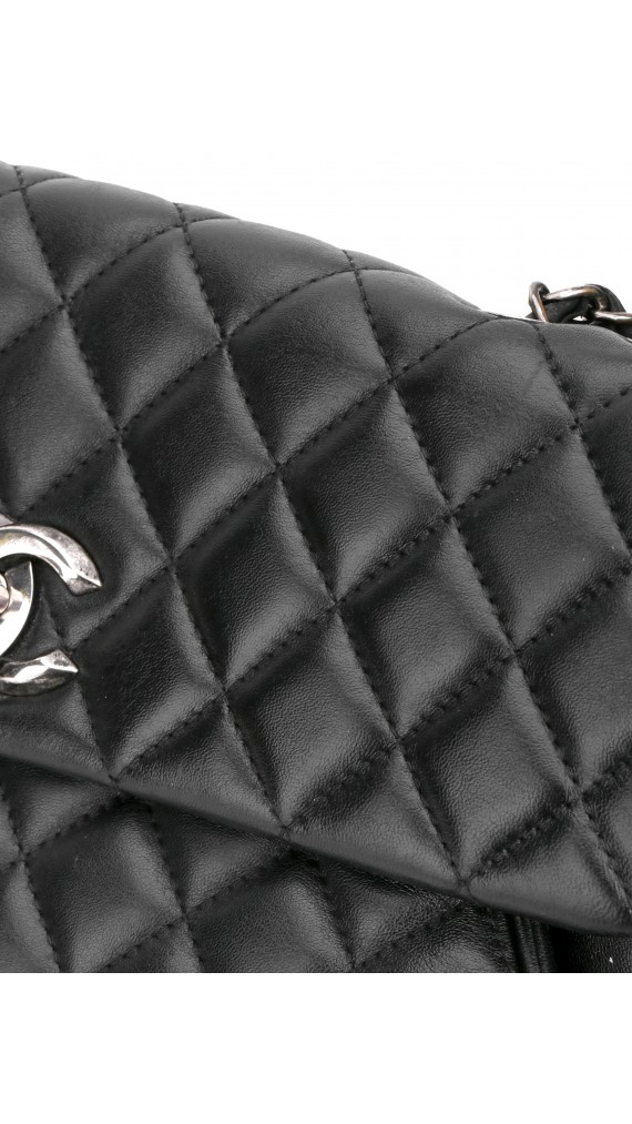Chanel Classic Flap Bag Size Medium SHW