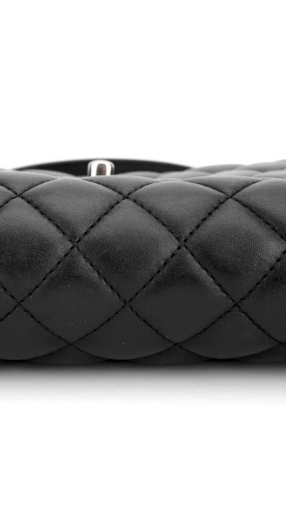 Chanel Classic Flap Bag Size Medium SHW