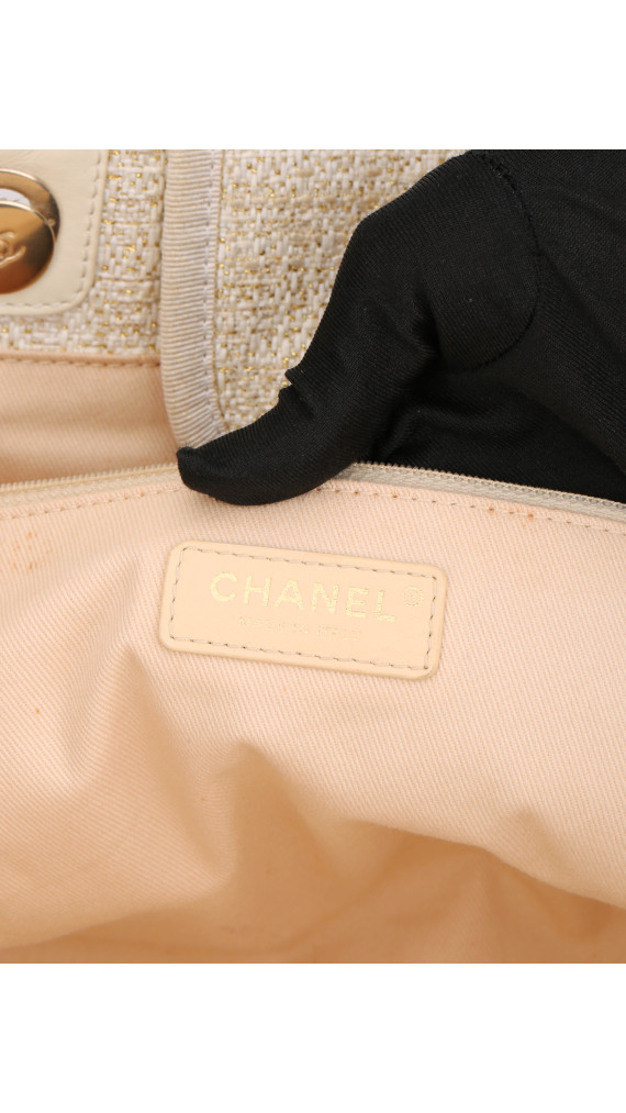 chanel deauville tote bag