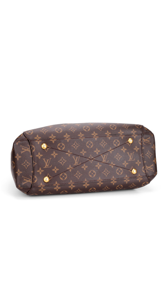 Louis Vuitton Montaigne GM Shoulder Bag