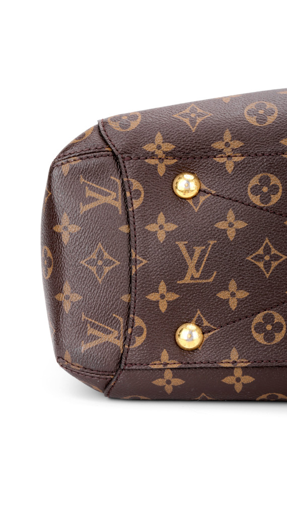 Louis Vuitton Montaigne GM Shoulder Bag