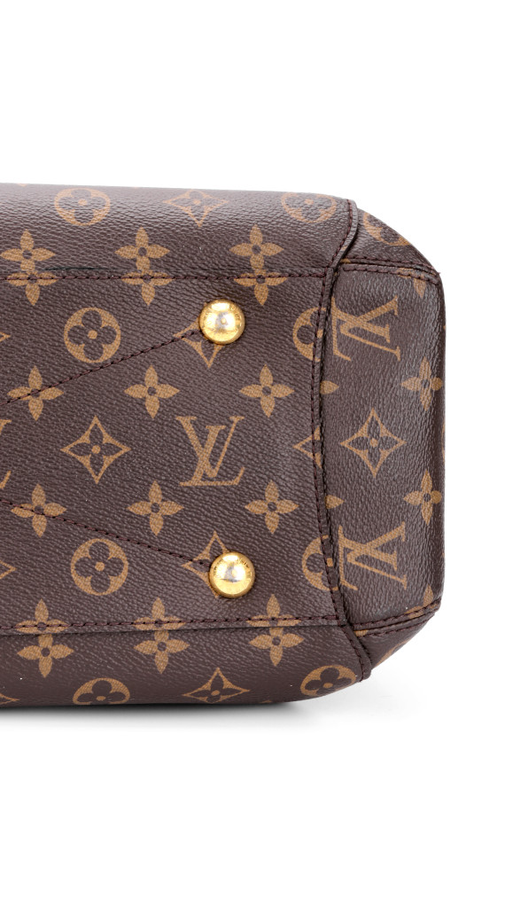 Louis Vuitton Montaigne GM Shoulder Bag