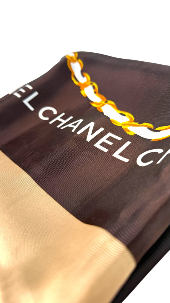 Chanel Silkeskjerf