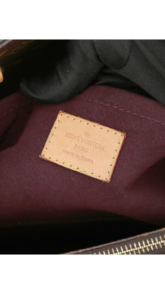 Louis Vuitton Montaigne MM Shoulder Bag