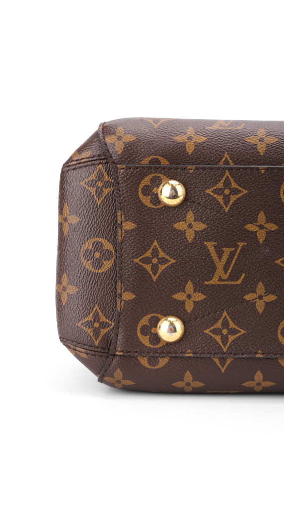 Louis Vuitton Montaigne MM Shoulder Bag