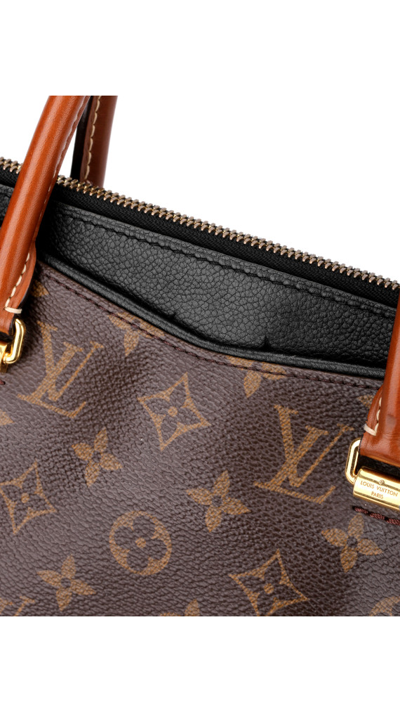 Louis Vuitton Pallas Shoulder Bag