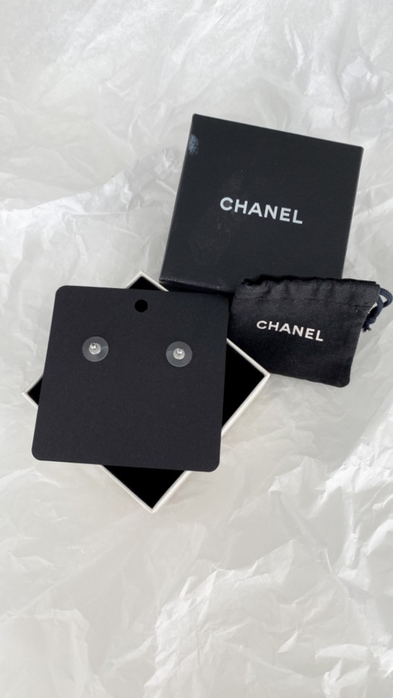 Chanel øredobber